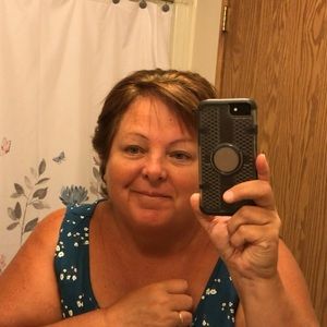 Meet your Posher, Debbie